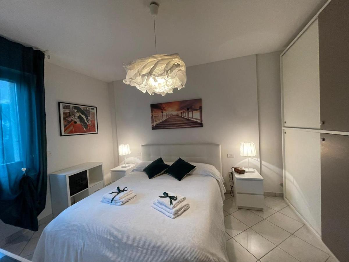 Apartment White&grey House